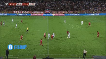 炸裂！C罗轰出远距离炮弹世界波，距离世预赛历史射手王差1球